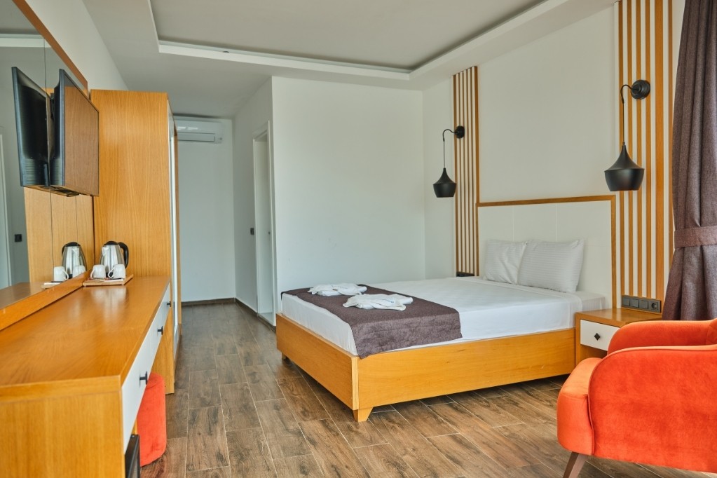 Elite Jakuzili Deniz Manzaralı Oda